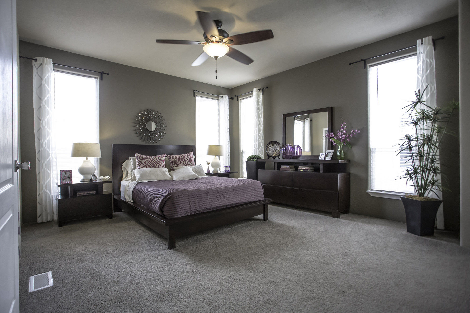 Winchester Bay 3 bed / 2 bath / 1963 sqft affordable home for 96900 Model HD3068 from Homes